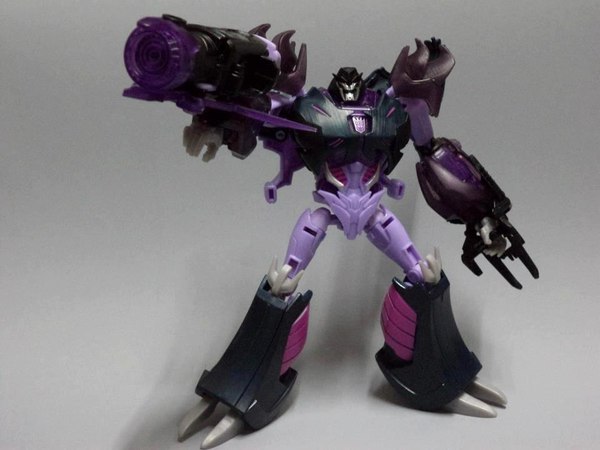 Transformers Prime Dark Energon Voyager Megatron Out Of The Box Images  (6 of 13)